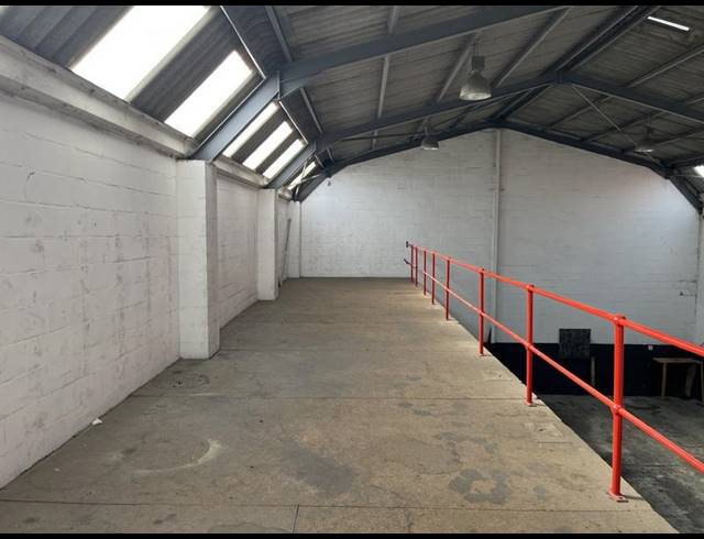 INDUSTRIAL PROPERTY TO RENT IN KILLARNEY GARDENS